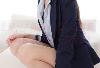 紧急企划 – “见希w白色”写真集，下载了就等于拥有了一片云朵？
