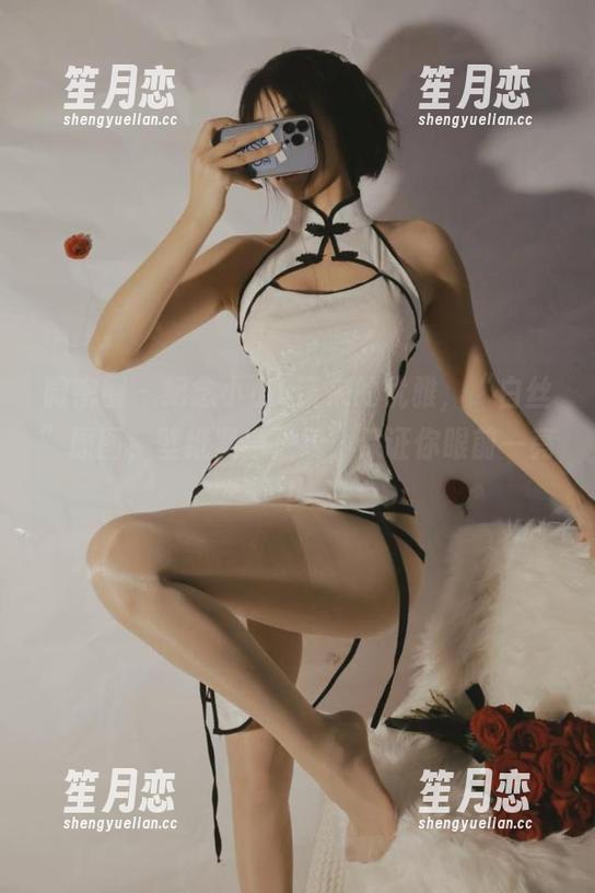 微密圈 - 纪念小小v带来的优雅，“白丝”原图，壁纸紧急上线，保证你眼前一亮！