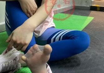 微密圈 – 水手服+若若老师=我目不转睛的写真新选择。