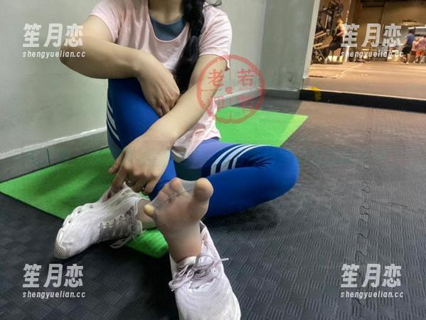 若若老师 微密圈 - 水手服+若若老师=我目不转睛的写真新选择。