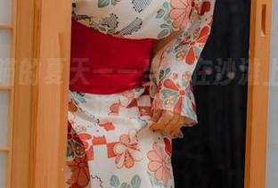 荒井喵喵的夏天——当我在沙滩上想起冰淇淋陷阱