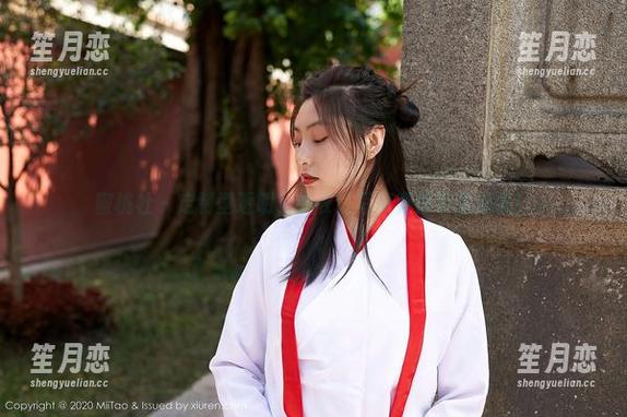 蜜桃社-结衣 蜜桃社 - 定制型透明,结衣让写真变得轻盈起来!