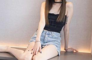 袜啵啵 – 短黑丝的魔力，小甜豆今天下线也太迷人了吧？高清来一波！