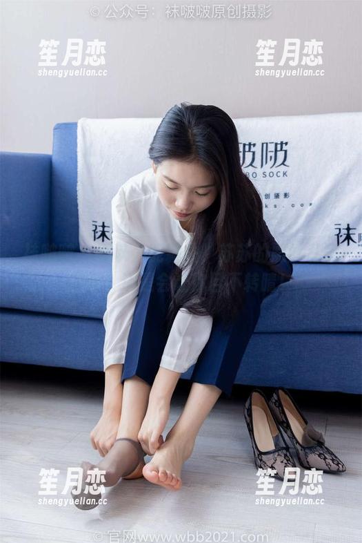 袜啵啵-苏苏 袜啵啵 - 别以为能藏住,苏苏的黑丝私房图集,还是会让你目不转睛!