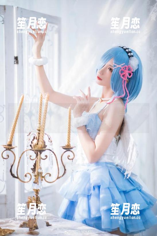 贝儿酱Miki 这是贝儿酱Miki的兔女郎写真,里面竟藏着不少美味的小细节!