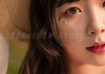 超皮皮皮奶的在线写真，巫女装扮的撩人味道