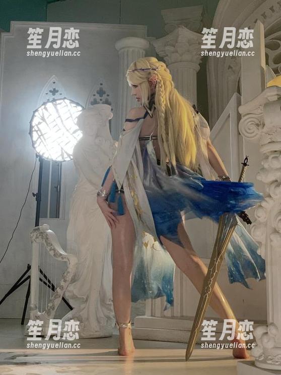 阿薰kaOri 阿薰kaOri修女作品集专属下载,穿上她的修女外衣就能变身吗?!