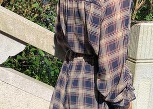 微密圈 – 雅雅的气质呀的女友，全套图包，简直是我画风的不归路
