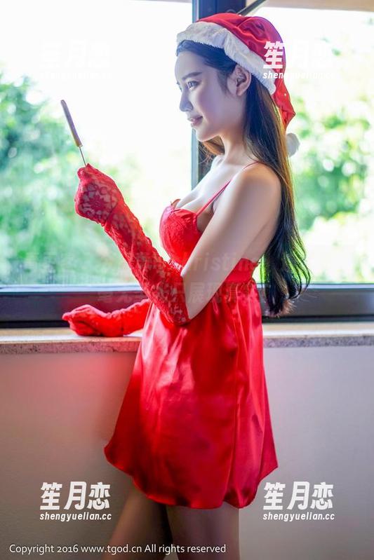 青豆客-黄可christine 青豆客 - 今日黄可christine:连体衣,毫无圣光只展现真实!