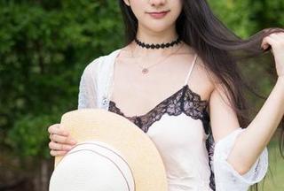 魅妍社 – 王婉悠的校服图包，别问我无圣光在哪儿，反正慢慢看就好了
