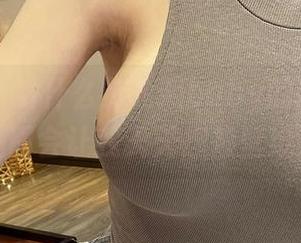 微密圈 – 为什么黎允熙baby的珍珠少女美图会让我天天想换壁纸？